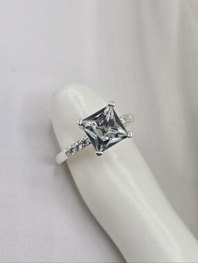 Swarovski Crystal Elements Silver Statement Ring Light Black Diamond Size 7 Prom